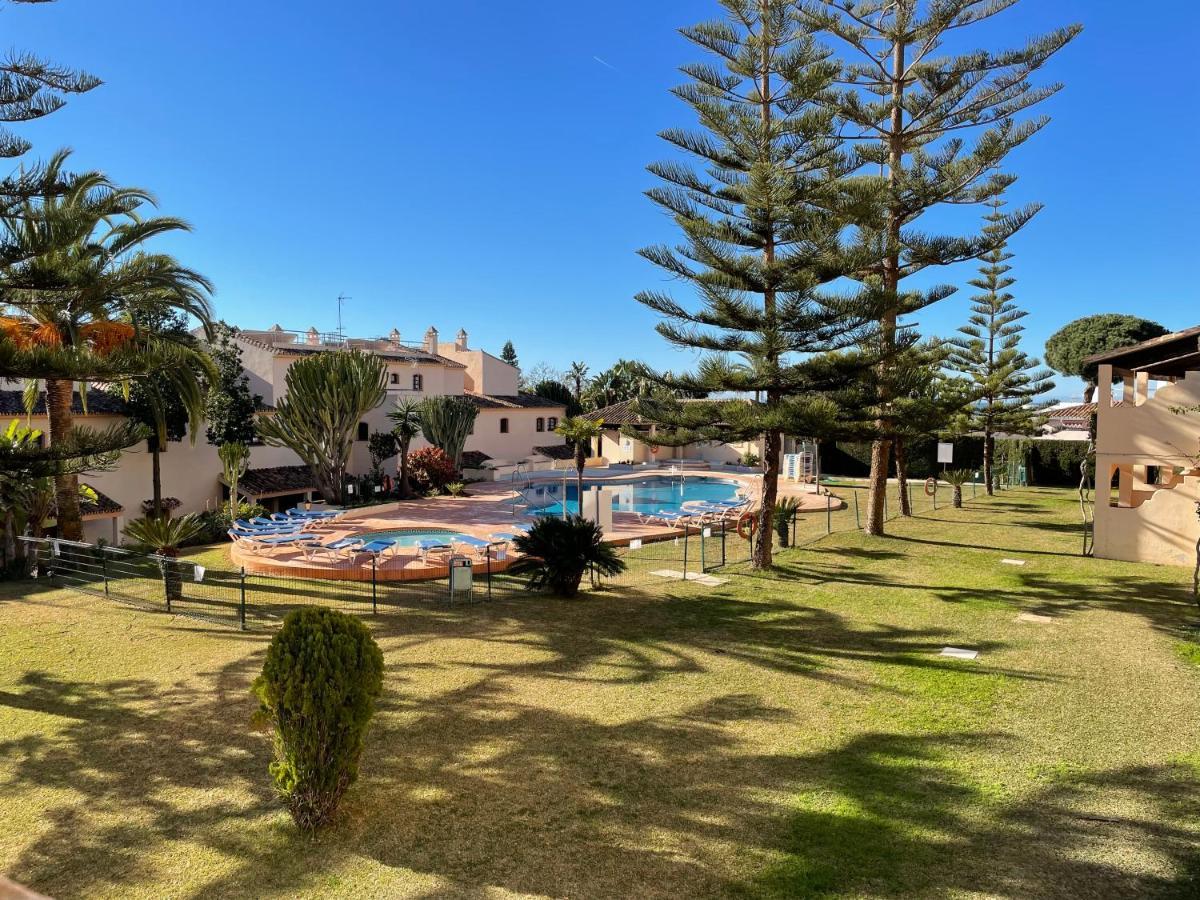 Apartamentos El Toro Marbella Luaran gambar
