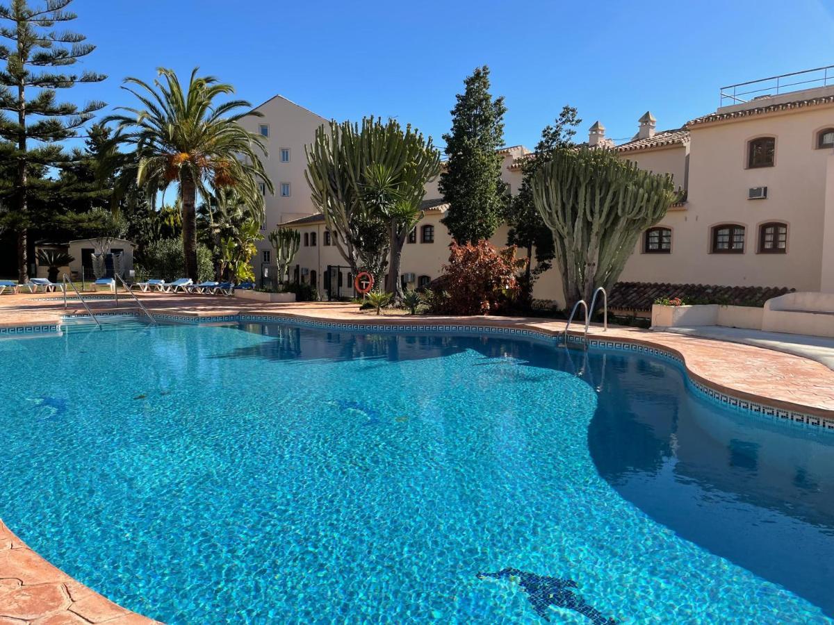 Apartamentos El Toro Marbella Luaran gambar