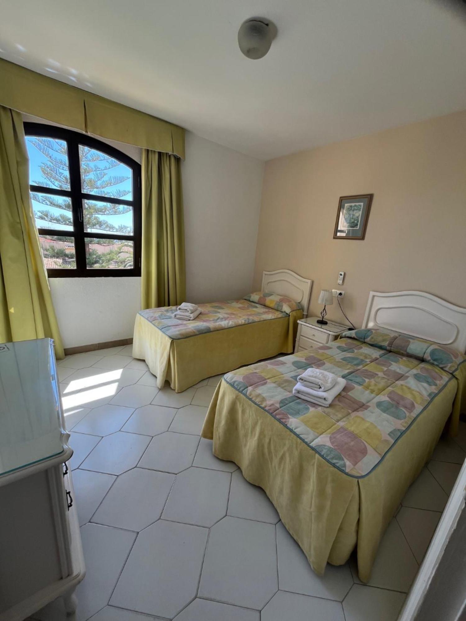 Apartamentos El Toro Marbella Luaran gambar